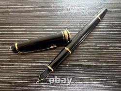 MONTBLANC Meisterstuck Fountain Pen 144 Black Nib F 14K All Gold Ebonite Core