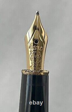 Montblanc Black Meisterstuck 144 Classique Fountain Pen 14K Nib, Gold trim