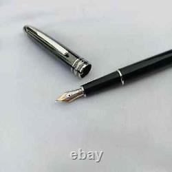 Montblanc Black and White Solitaire Doue Fountain Pen with 18kt Gold Nib