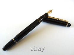 Montblanc Meisterstuck 144 Fountain Pen In Black & Gold With 14k Gold Nib M