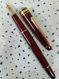 Montblanc Meisterstuck, 144 Red 14K Gold Nib W-Germany Very Nice Working Conditio