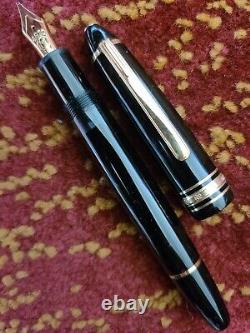 Montblanc Meisterstuck 146, 14K, Gold Fountain Pen, very nice working condition
