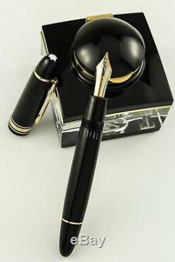 Montblanc Meisterstuck 149 Diplomat Fountain Pen and Black/Gold Crystal Inkwell
