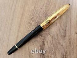 Montblanc Meisterstuck Solitaire Gold Plated Fountain Pen 18K (F) Nib